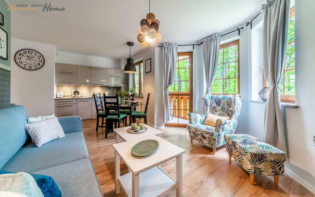 Wonder Home - Apartamenty Lesny Dom Z Balkonami, Niedaleko Centrum, W Cichej Okolicy Karpacz 0*,  Polonia
